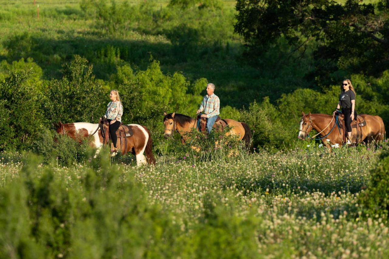 Wildcatter Ranch And Resort Graham Extérieur photo